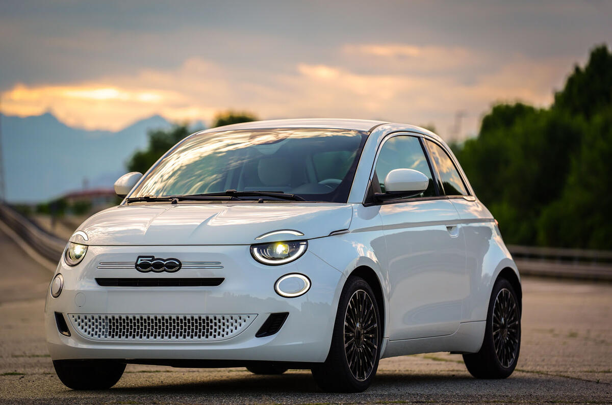 Fiat 500 hybrid front static Fiat 500 hybrid front static