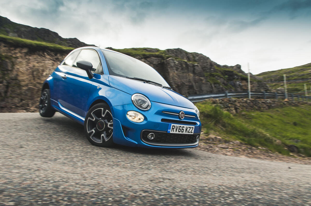 Fiat 500 1.2 - cornering front