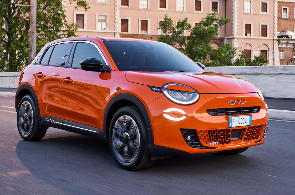 Fiat 600e front right three quarter Fiat 600e front right three quarter