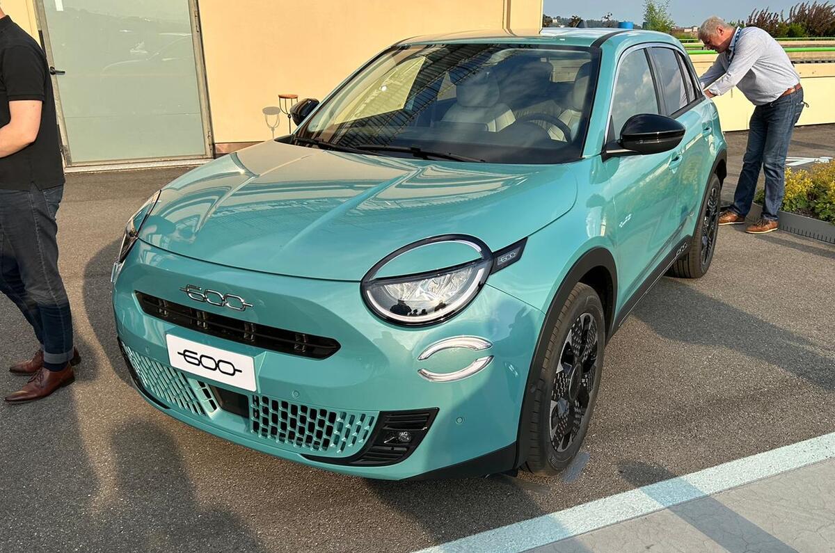 fiat 600 e front 3 4 fiat 600 e front 3 4