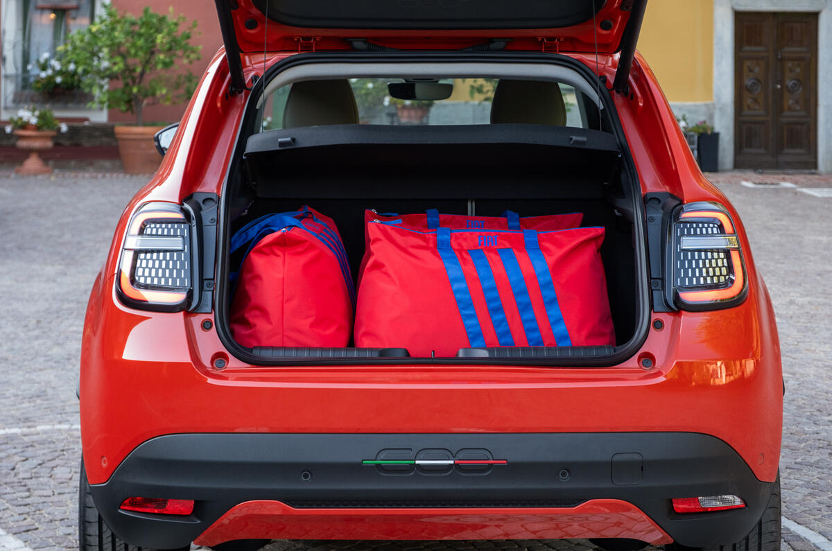 Fiat 600e boot Fiat 600e boot