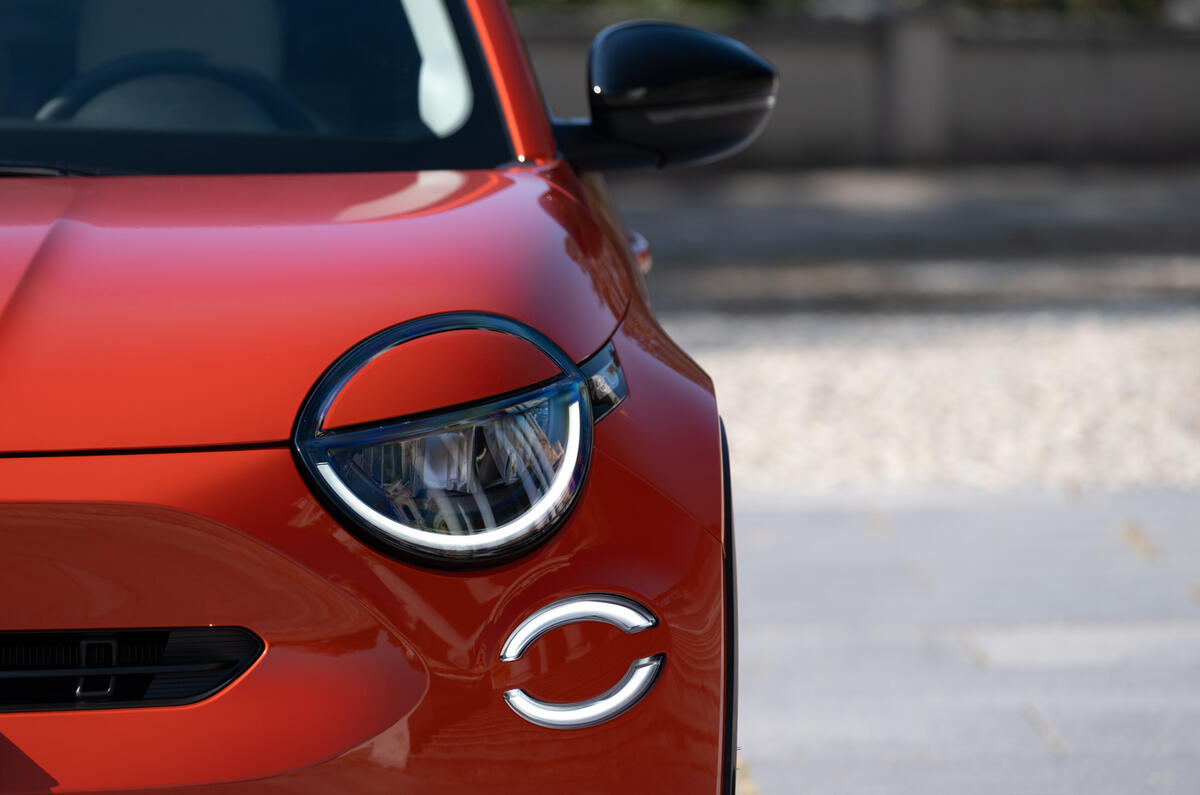 Fiat 600e light Fiat 600e light