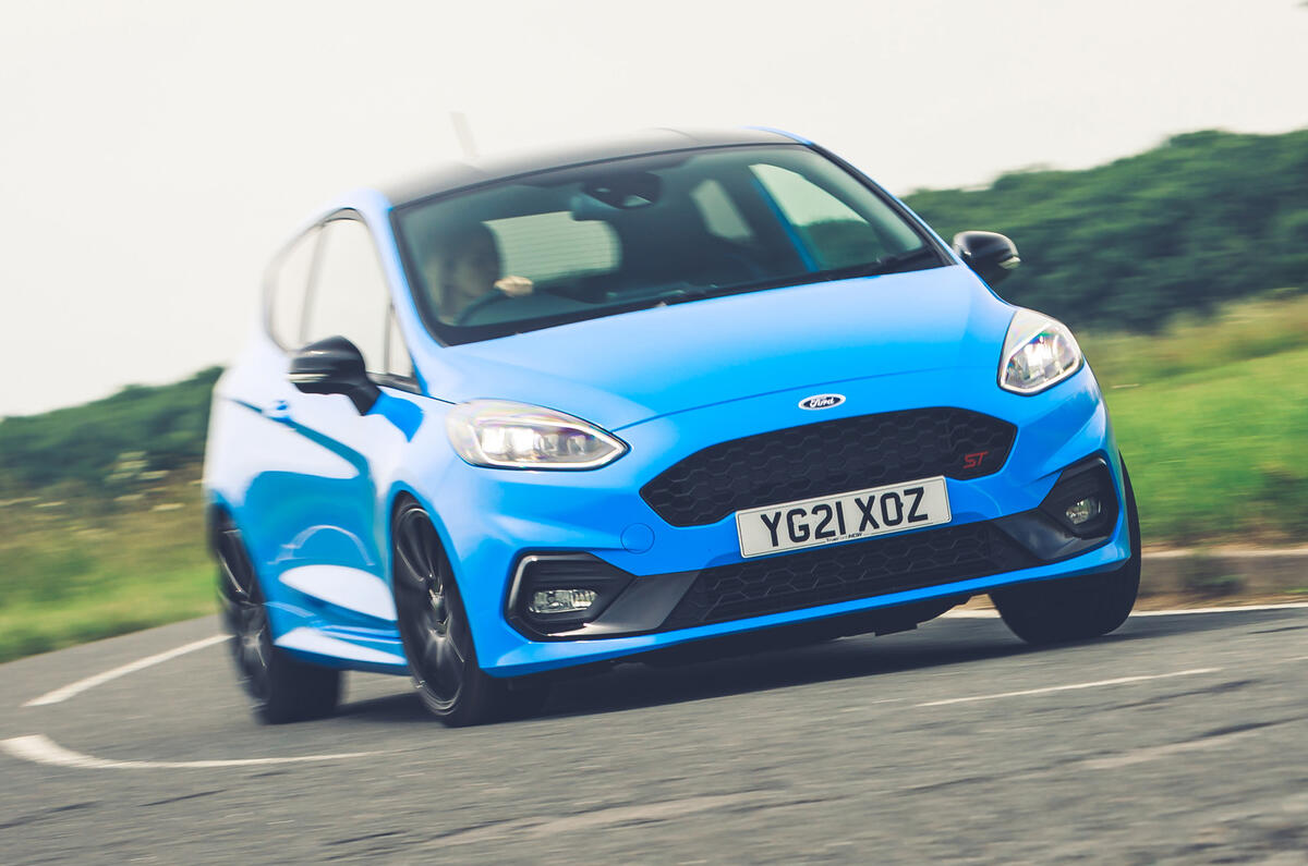 Fiesta ST Vs I20N Twin Test 36