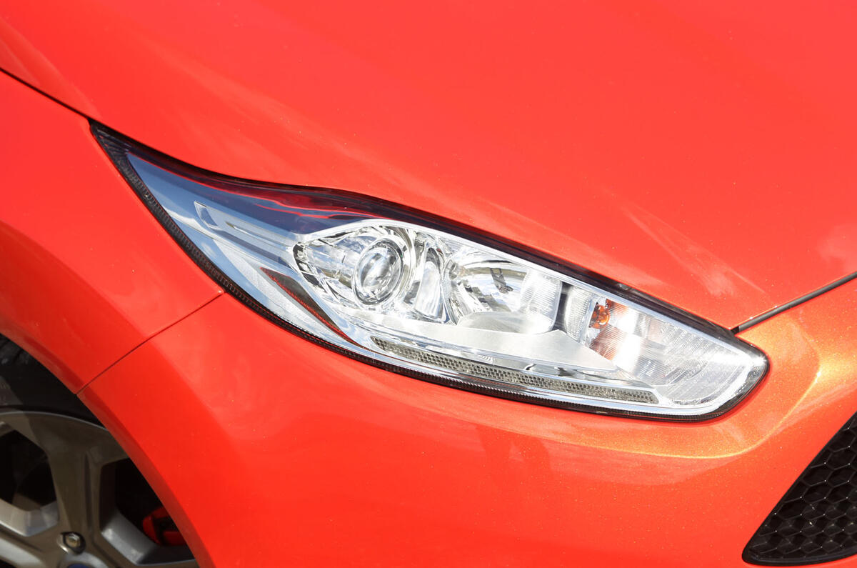 2012 Ford Fiesta ST road test - headlight