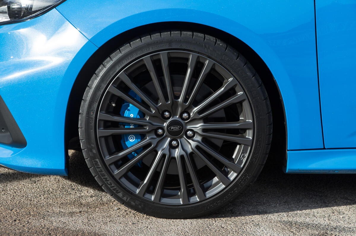 Ford Focus RS wheel