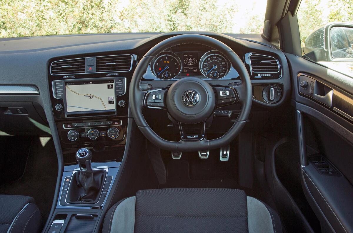 Volkswagen Golf R interior