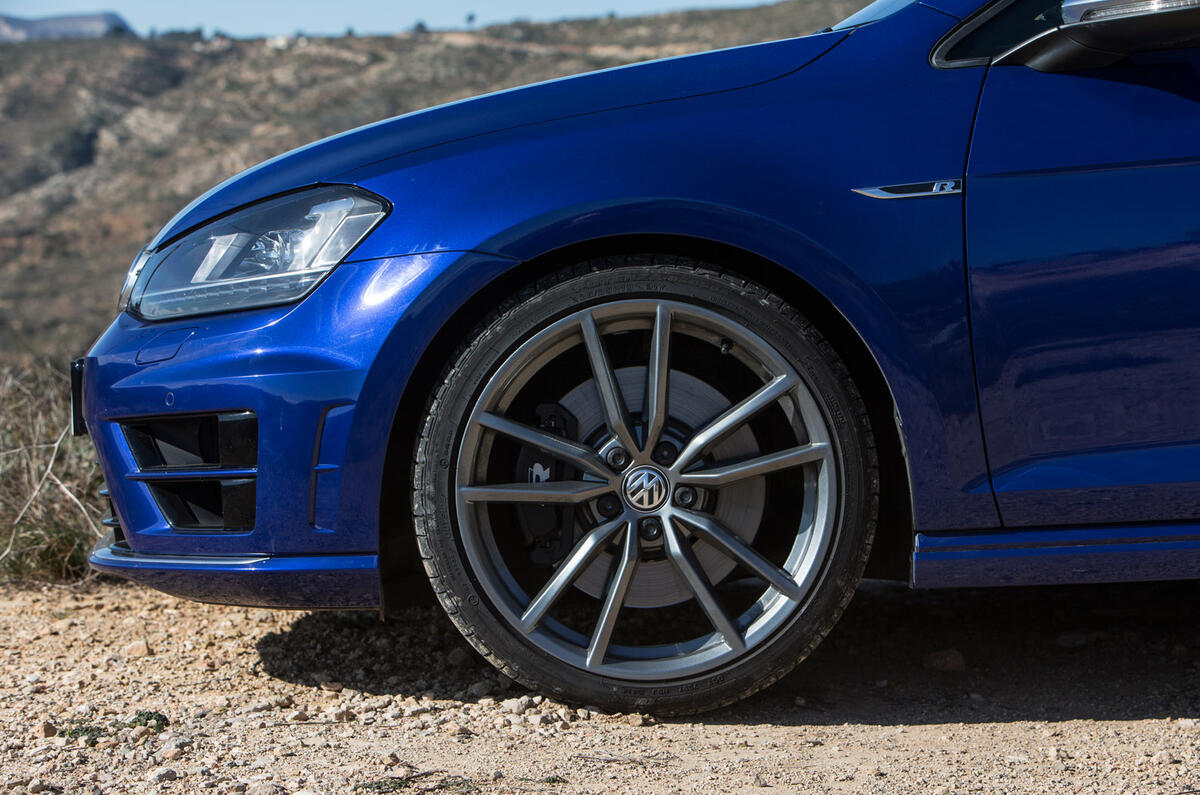 Volkswagen Golf R wheels