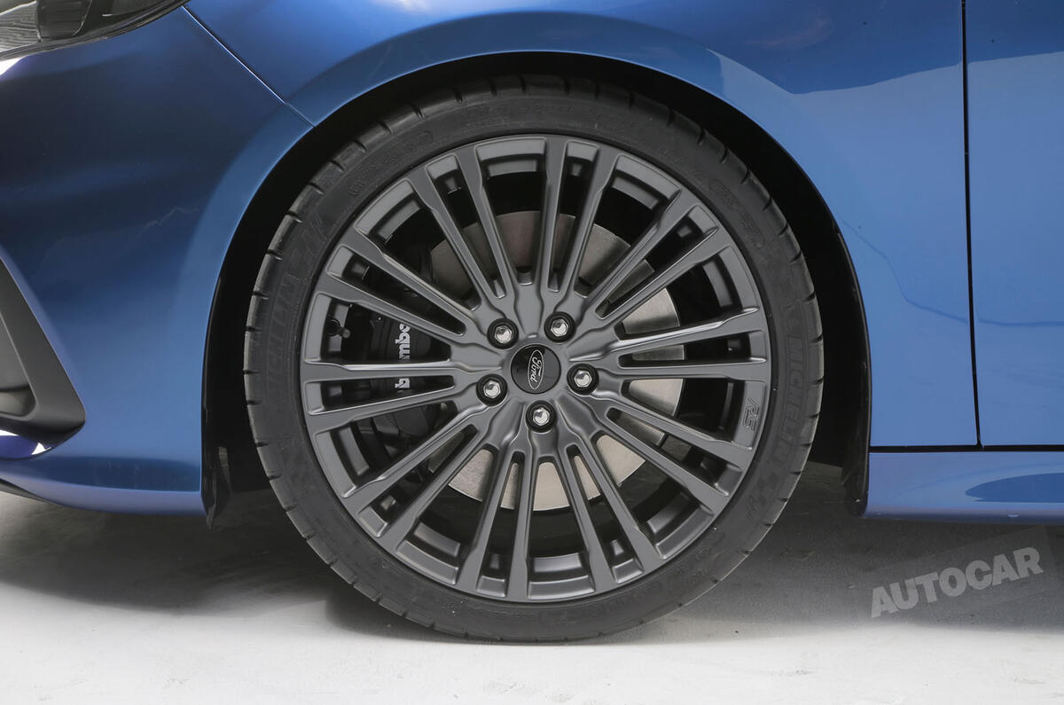 2016 Ford Focus RS wheel