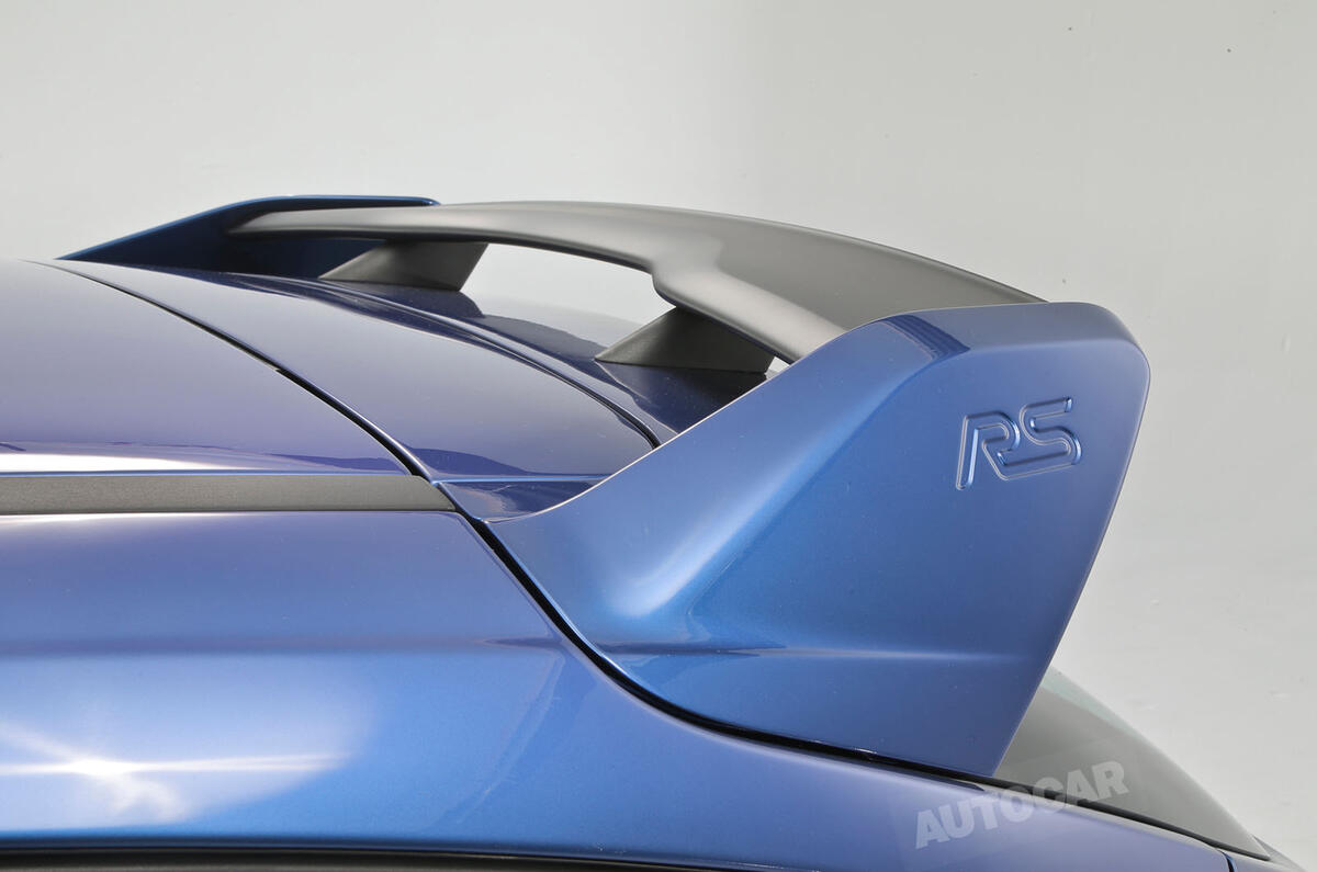 2016 Ford Focus RS - prices, specs, engine details