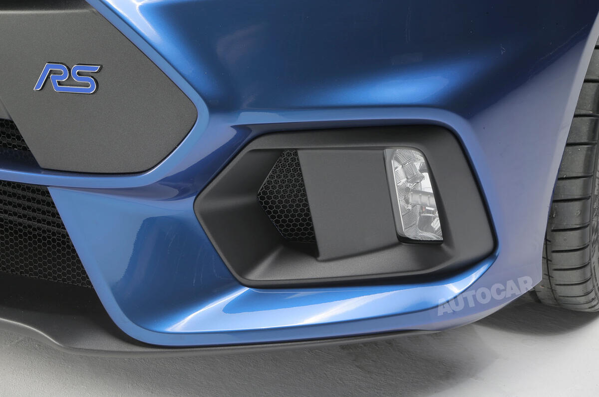 2016 Ford Focus RS - prices, specs, engine details