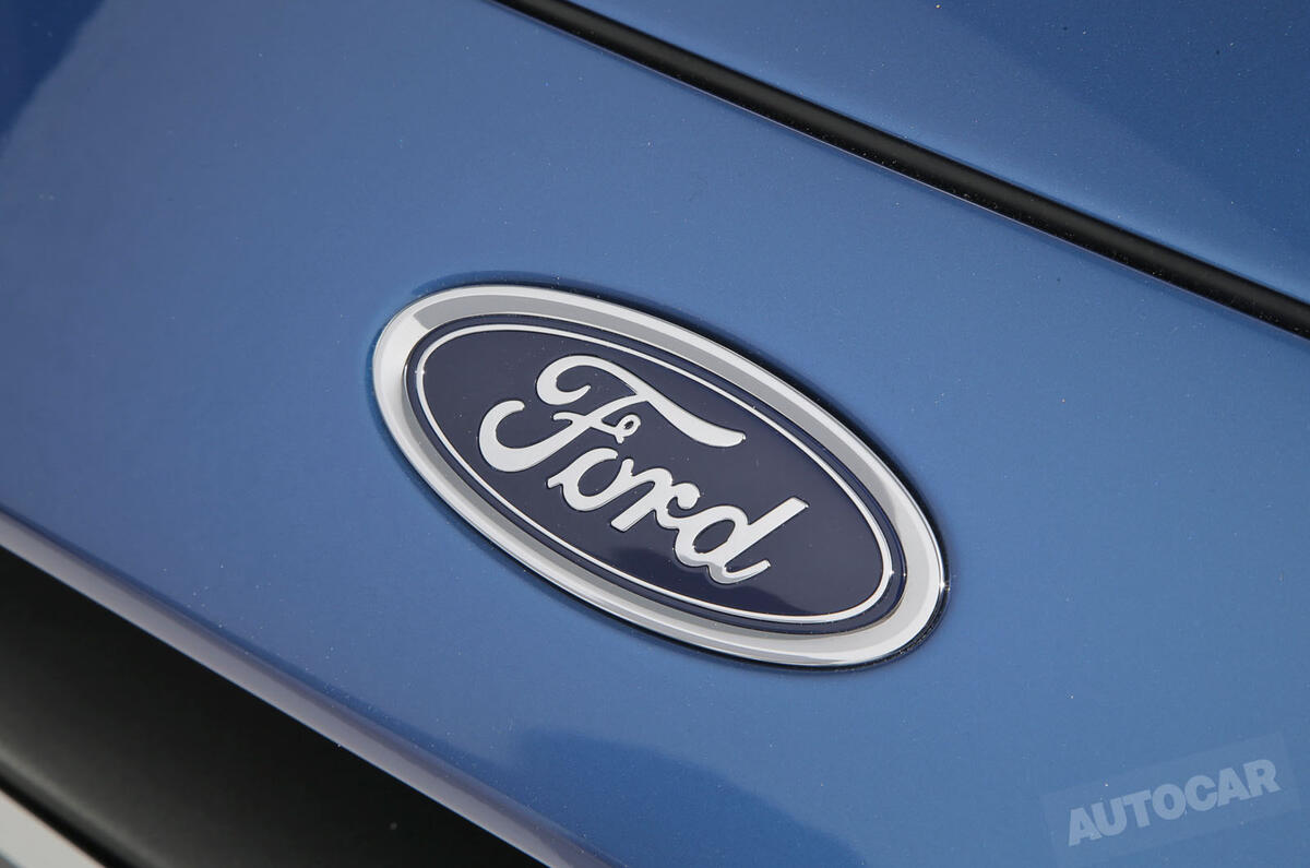 2016 Ford Focus RS - prices, specs, engine details