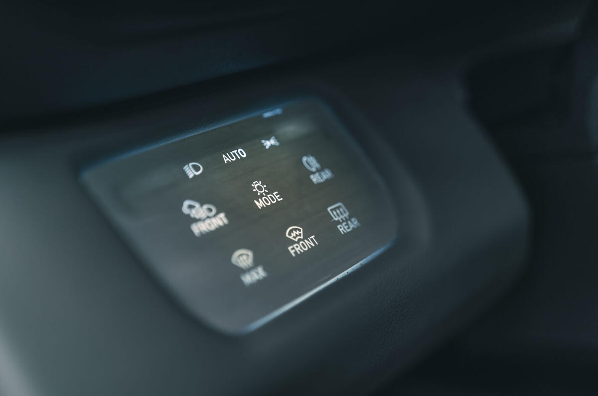 Ford Explorer studio shoot control panel Ford Explorer studio shoot control panel