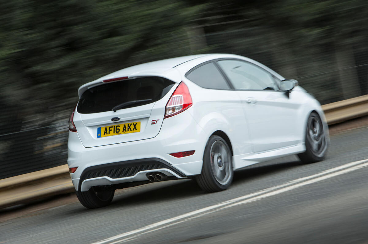 Ford Fiesta ST Mk7 rear quarter tracking