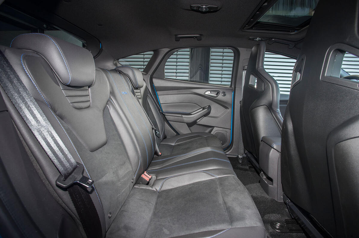Ford Focus RS rear seats