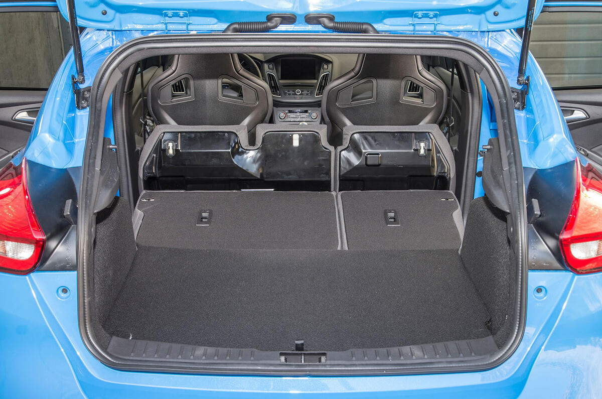 Ford Focus RS seating flexibility
