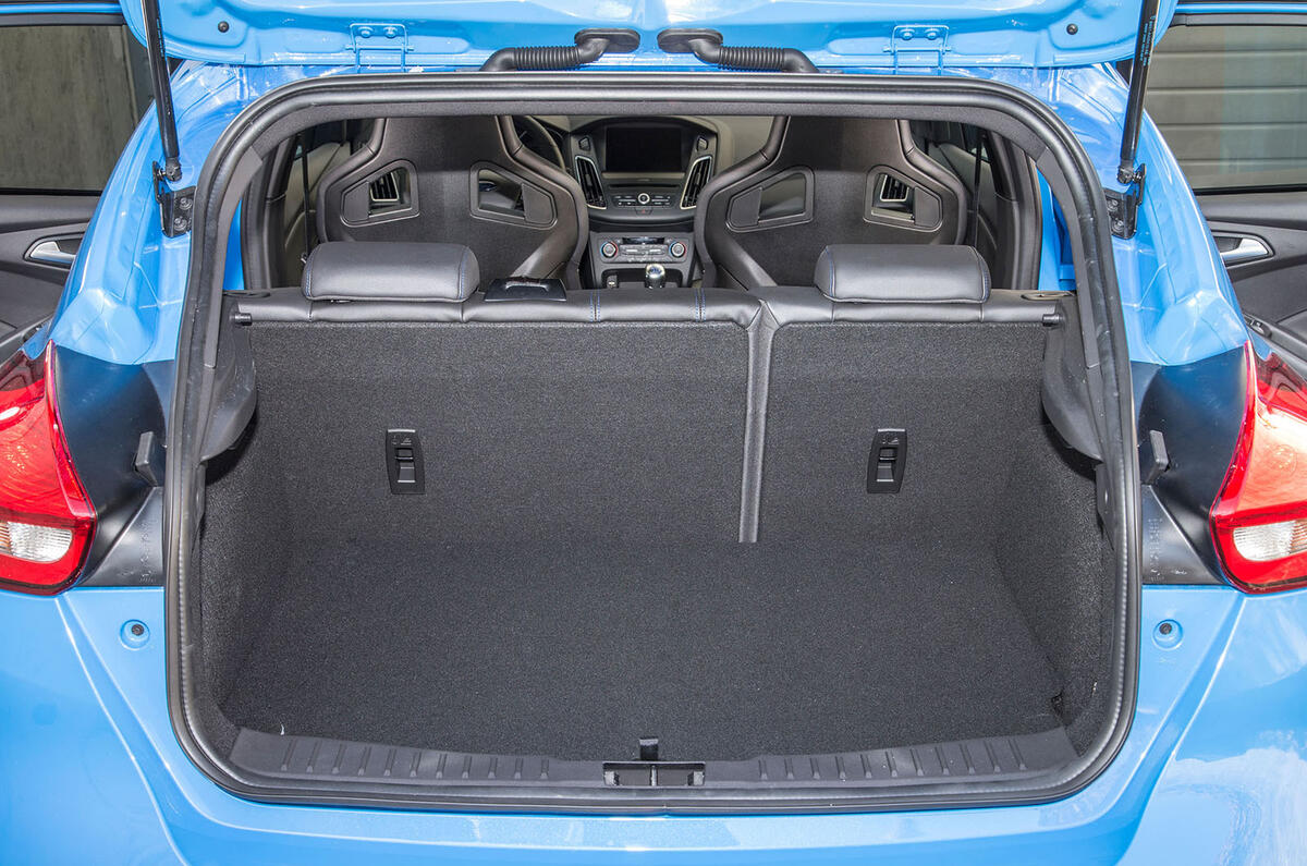 Ford Focus RS boot space