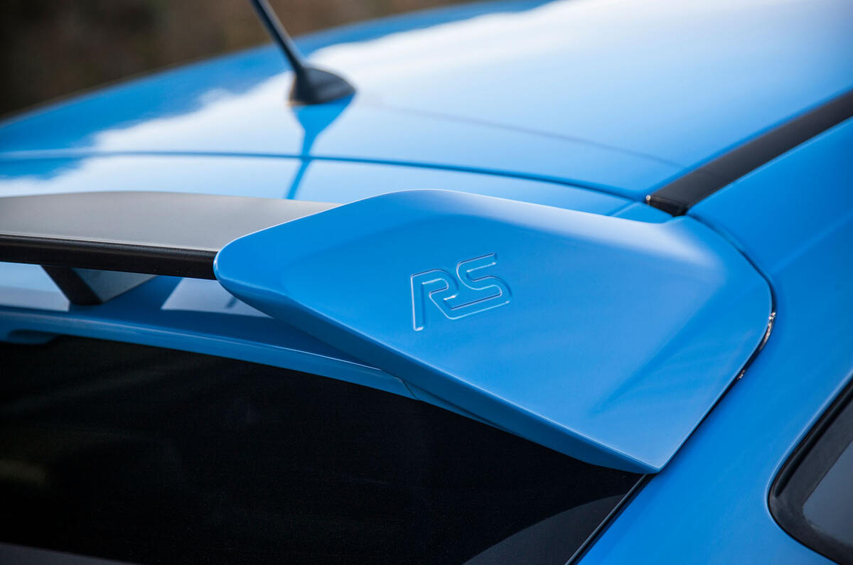 Ford Focus RS details