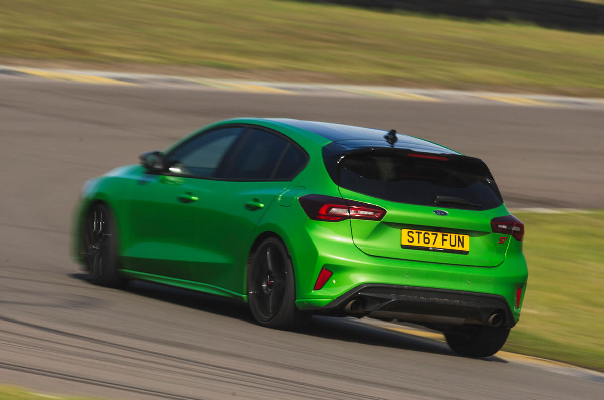 Ford Focus ST Track Pack rear cornering