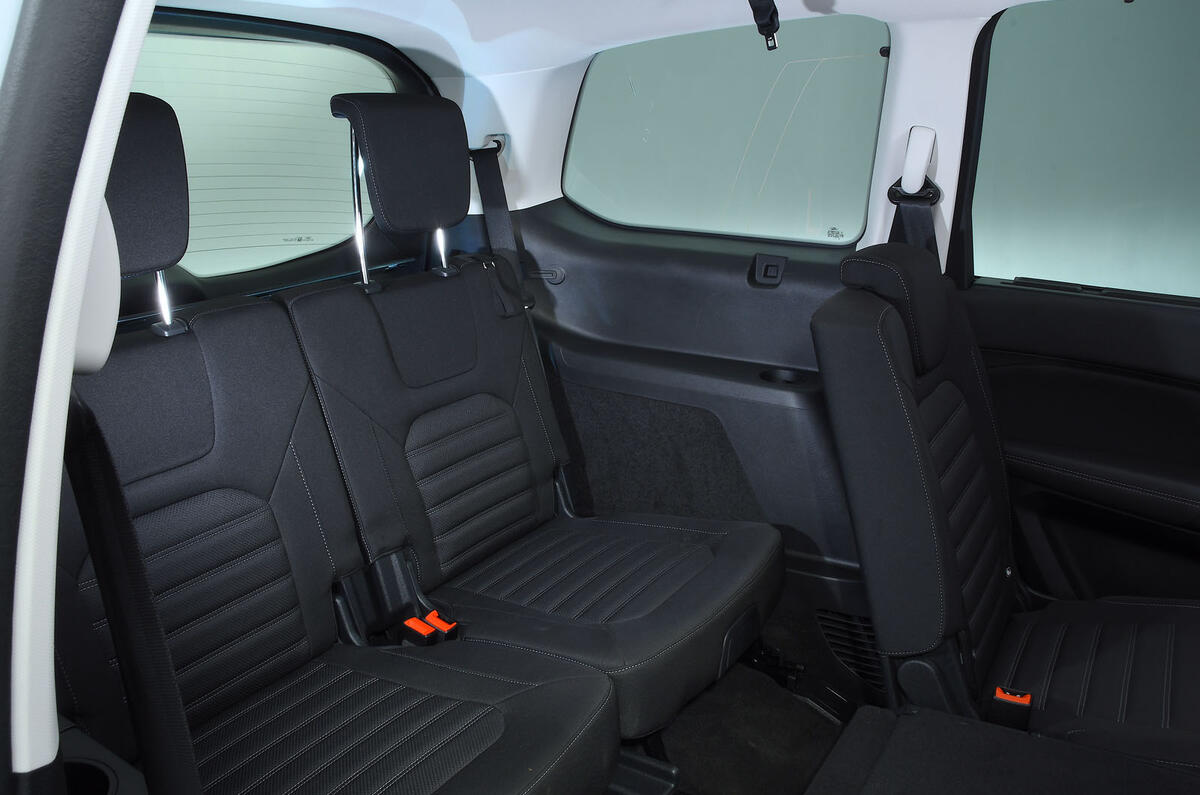 Ford Galaxy 2019 third row Ford Galaxy 2019 third row