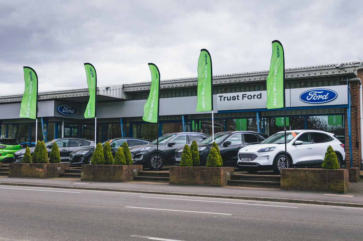 Ford garage forecourt 2021