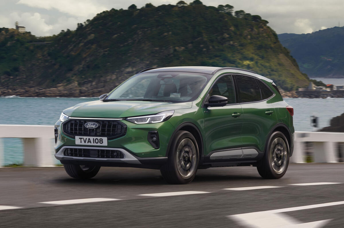 Ford Kuga Active 2024 front left quarter driving