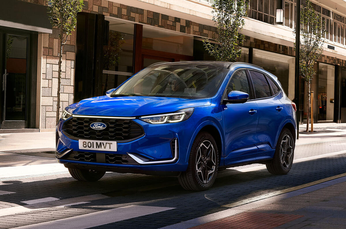 Ford Kuga ST Line 2024 front quarter driving