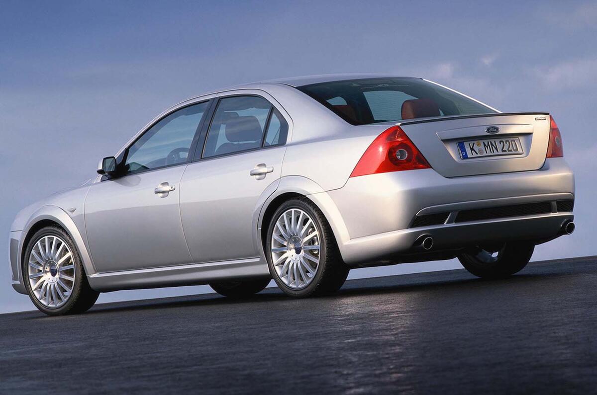 Ford Mondeo ST220