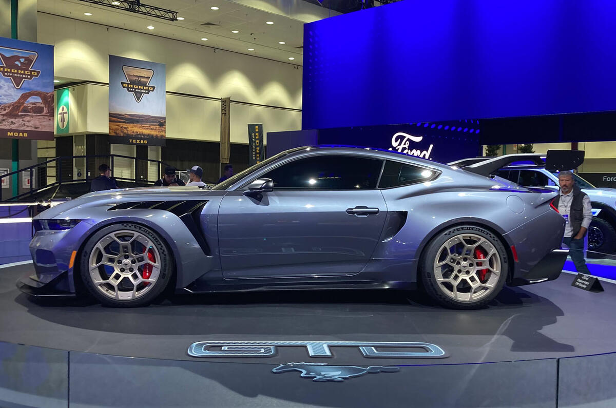 Ford Mustang GTD side