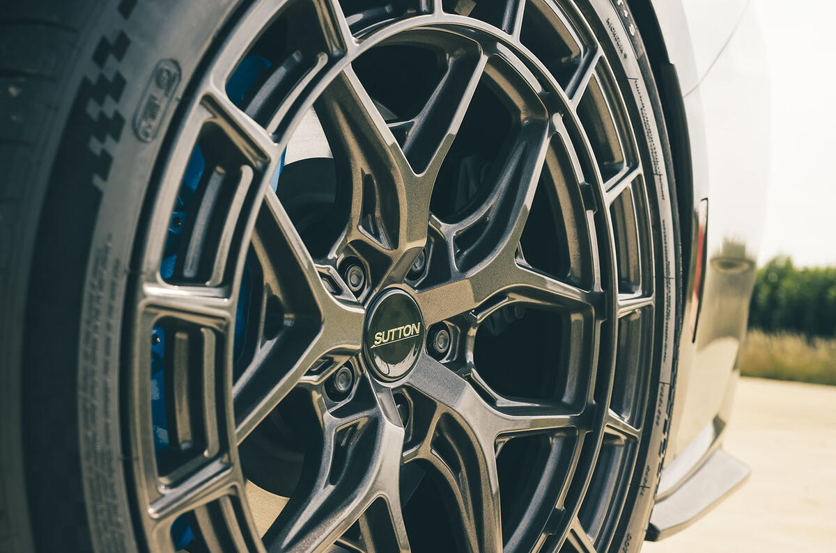 Ford Mustang Sutton review 2025 053