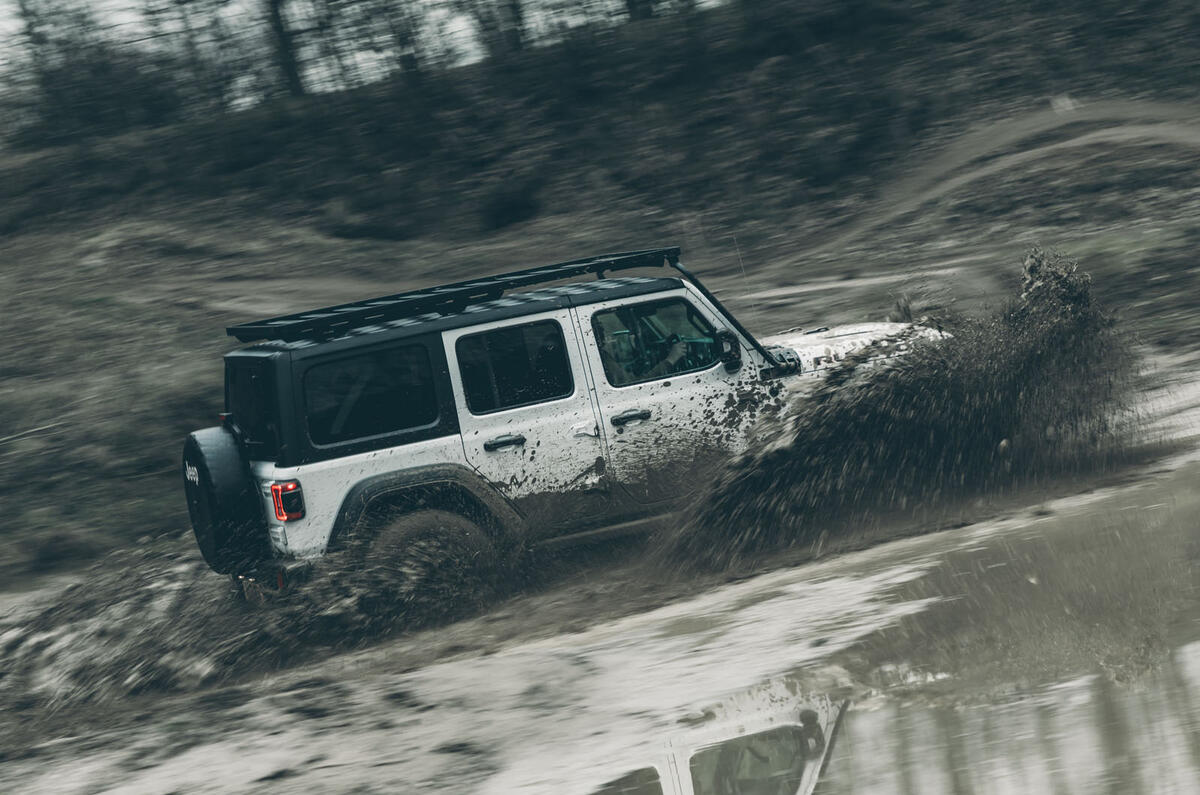 Ford Raptor vs Jeep Wrangler 132 Ford Raptor vs Jeep Wrangler 132