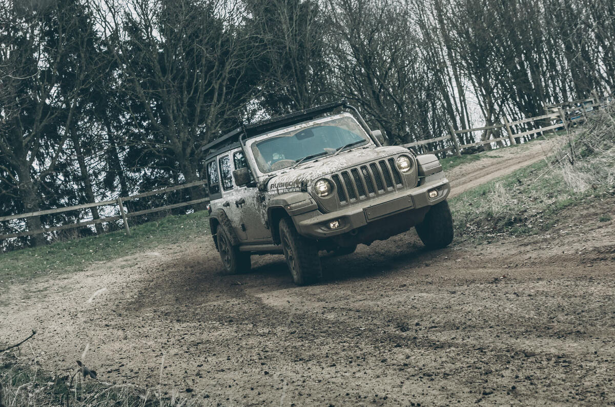 Ford Raptor vs Jeep Wrangler 145 Ford Raptor vs Jeep Wrangler 145