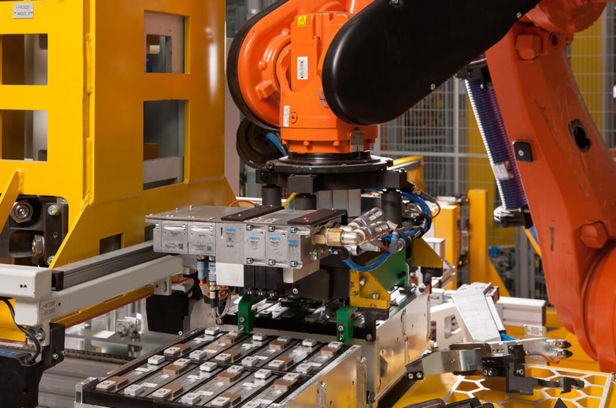 Ford issues latest motor industry Brexit warning