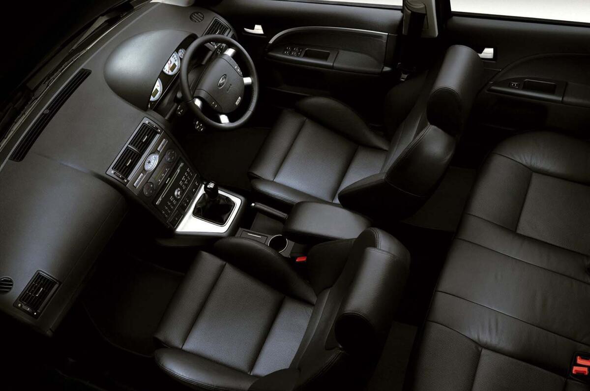 Ford Mondeo ST220