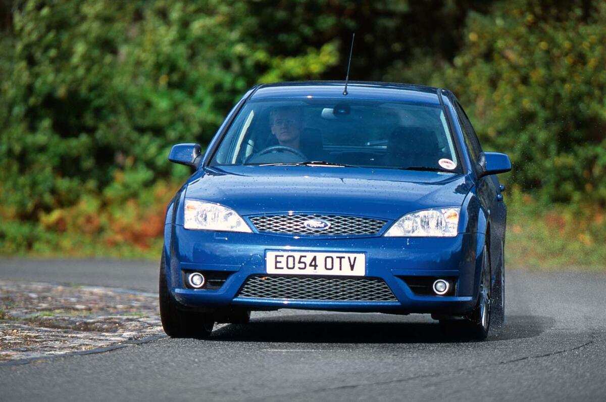 Ford Mondeo ST220