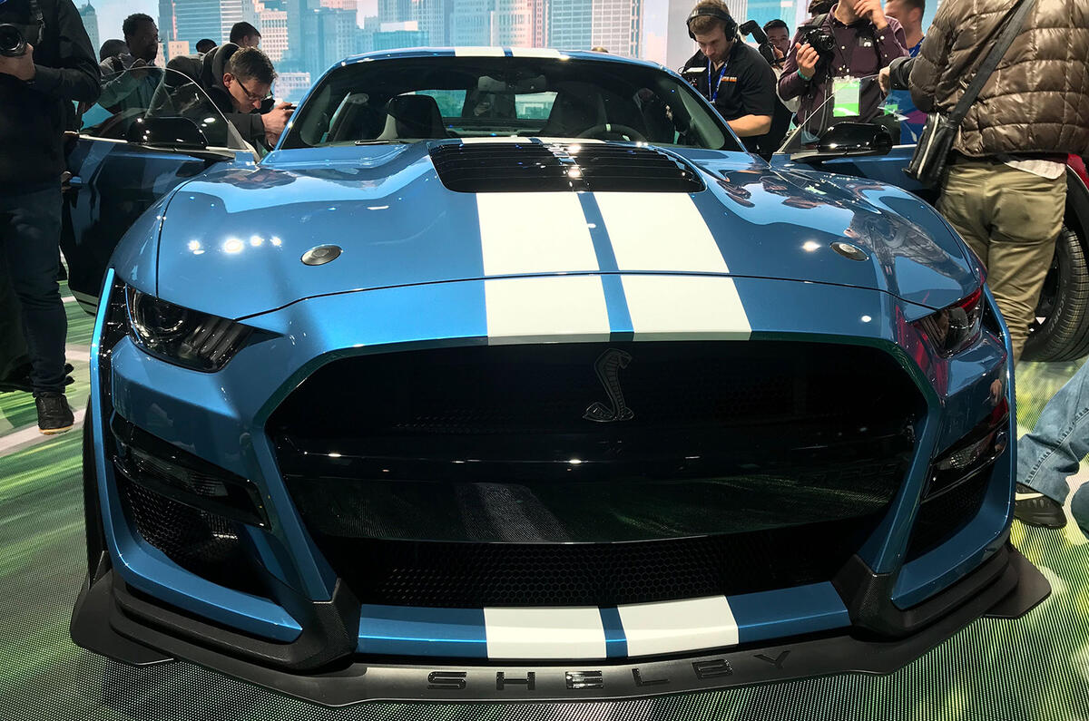 Ford Mustang Shelby GT500 - on stand, Detroit - front
