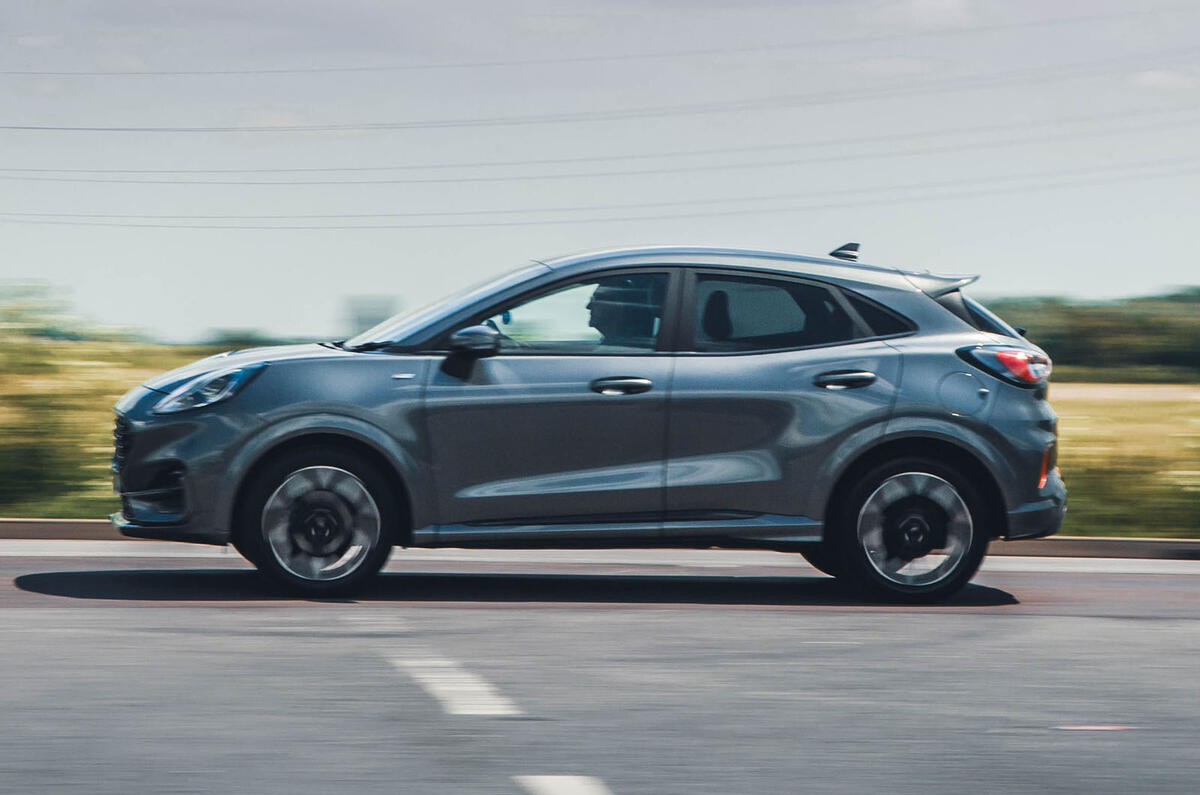 Ford Puma side Ford Puma side