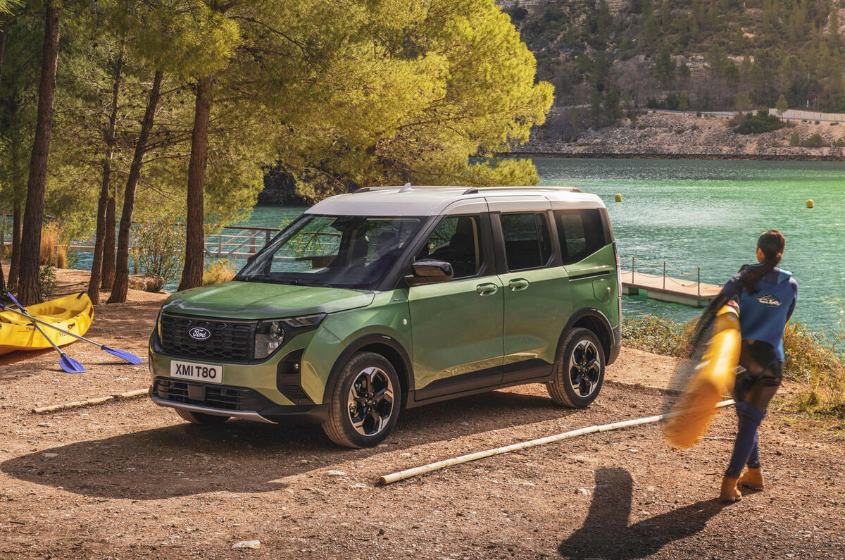 Ford Tourneo Courier static front