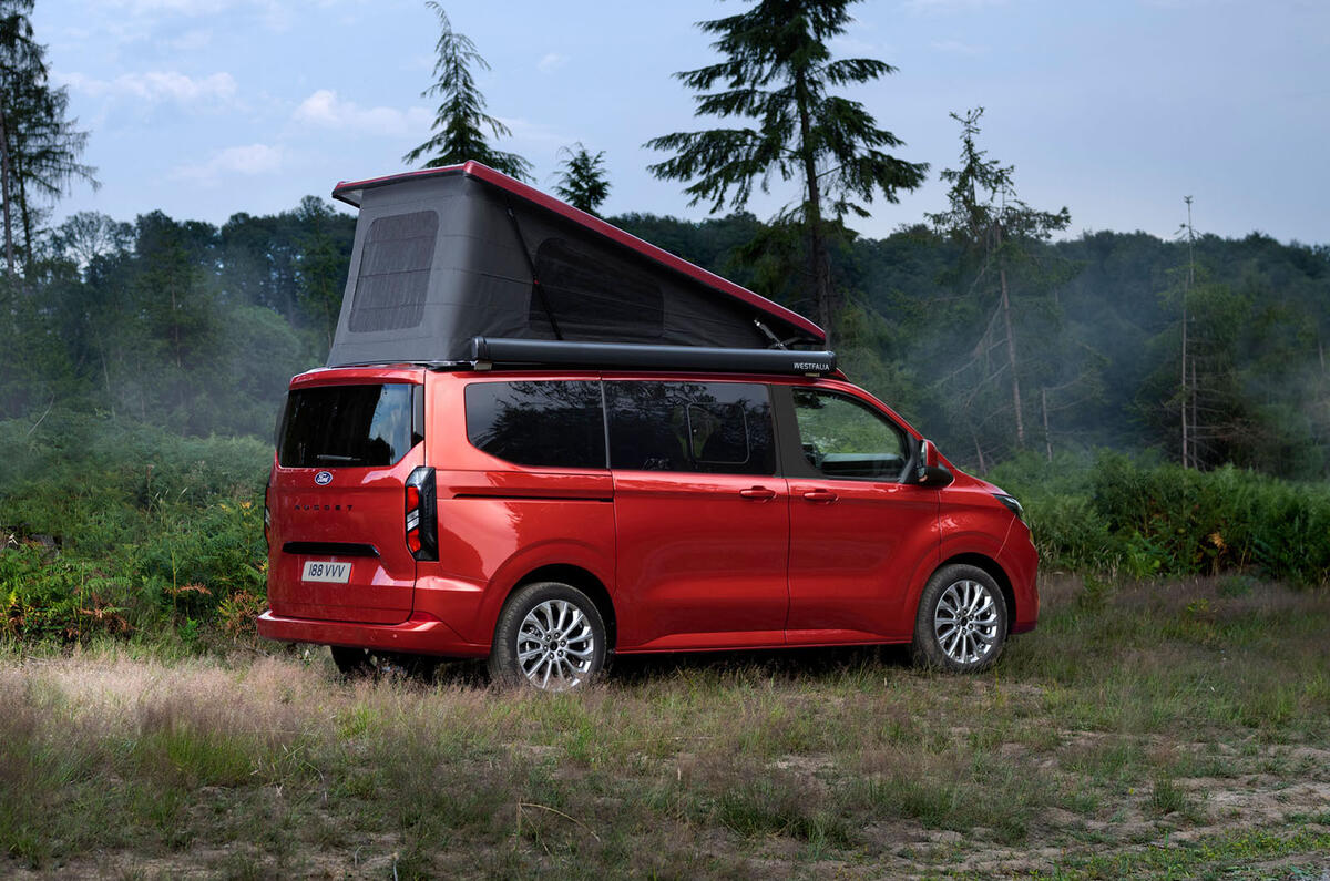 Ford Transit Custom Nugget roof up Ford Transit Custom Nugget roof up