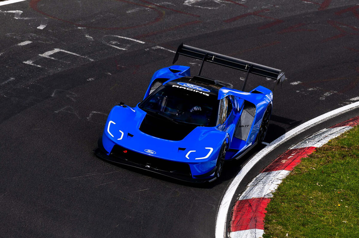 FordNordschleife26 040111002100468JS JS