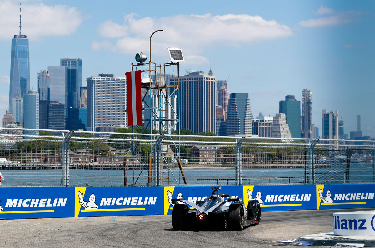 Formula E 2019 season decider in New York - NY skyline