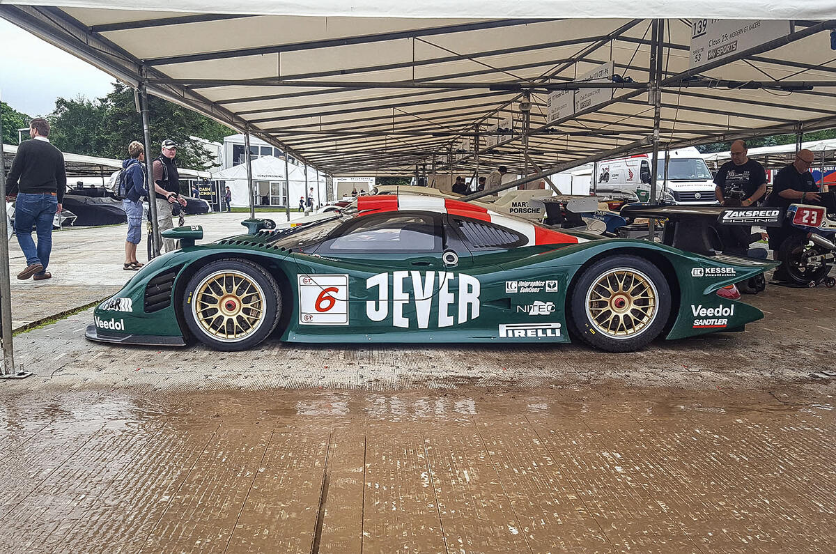 Porsche 911 GT1 98