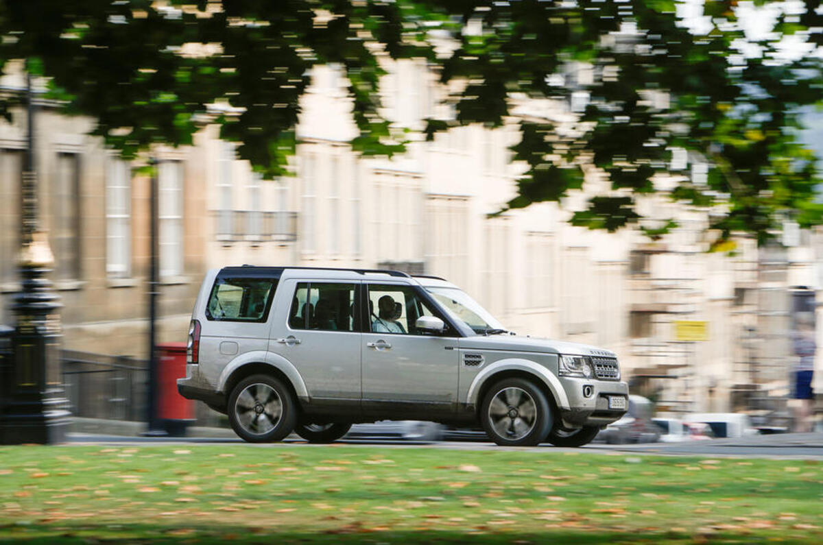 Land Rover Discovery 4
