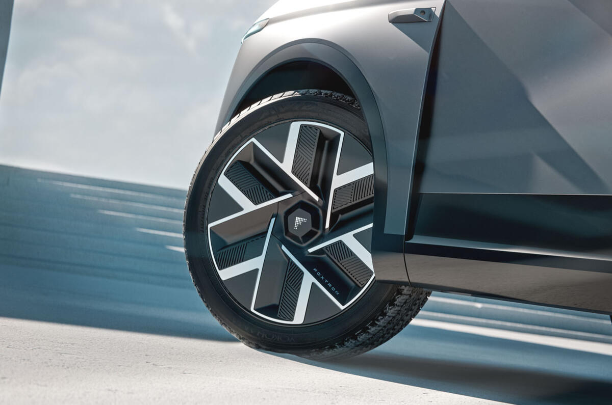 Foxtron Model D wheel