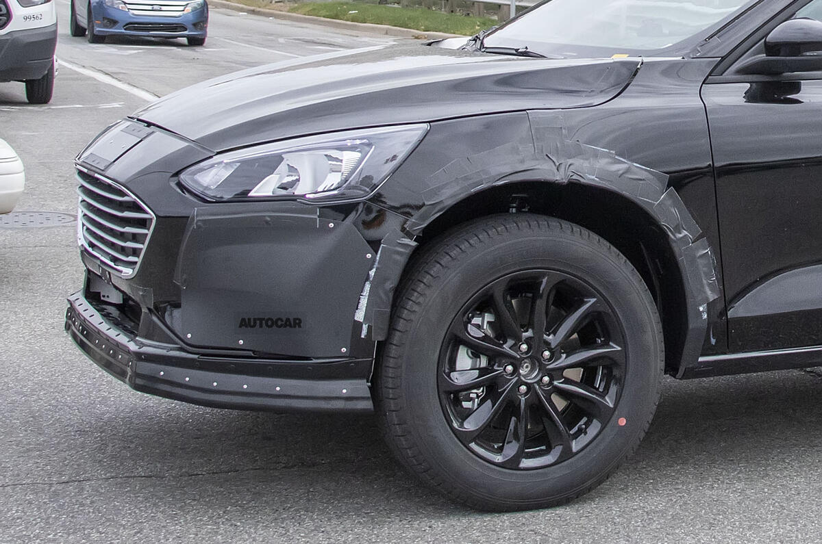 2021 Ford Mondeo camouflaged test mule