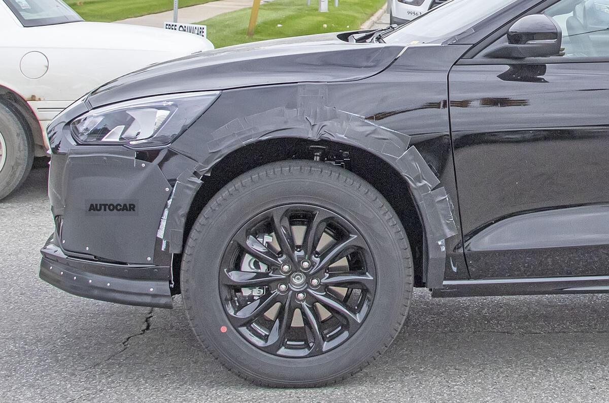 2021 Ford Mondeo camouflaged test mule
