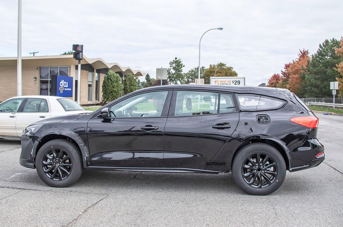 2021 Ford Mondeo camouflaged test mule