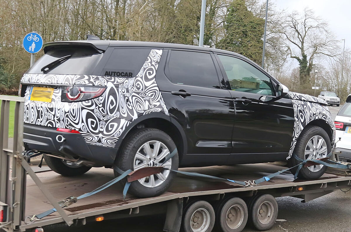 2018 Land Rover Discovery Sport facelift to get hybrid option