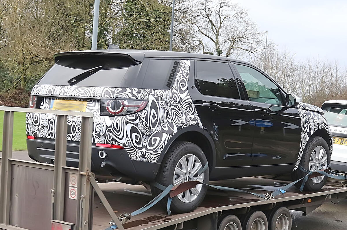 2018 Land Rover Discovery Sport facelift to get hybrid option