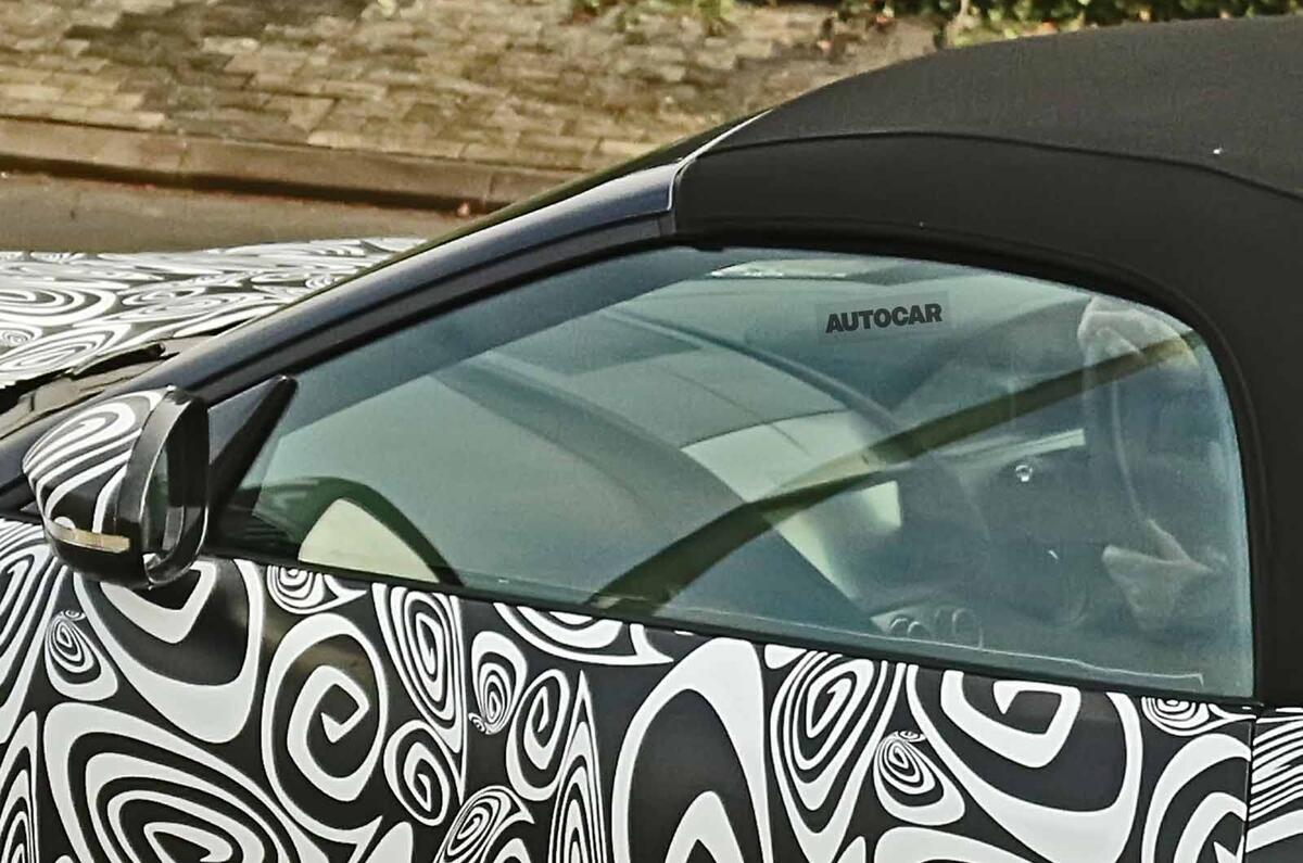 Jaguar F-Type 2020 spyshot cabin