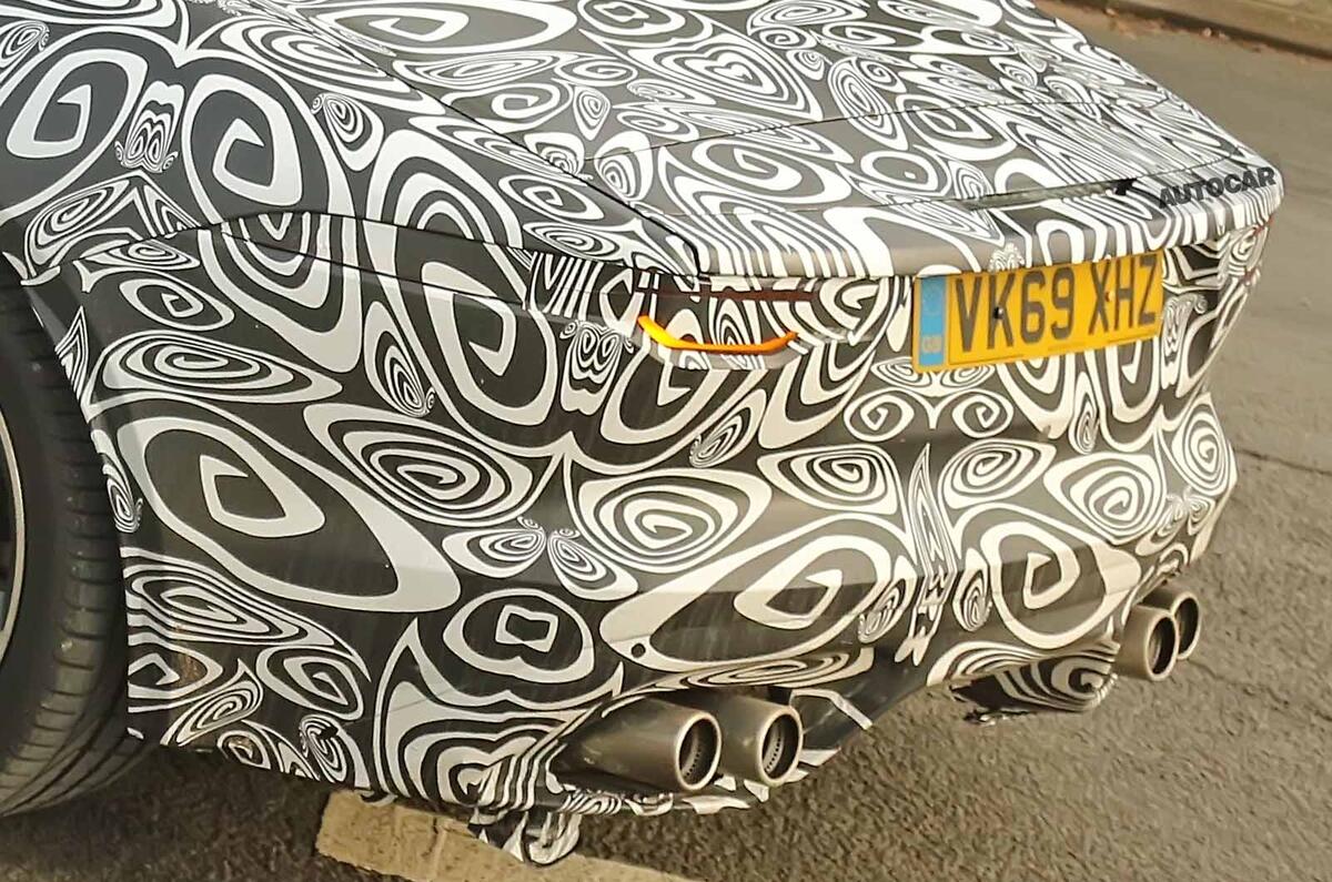Jaguar F-Type 2020 spyshot rear close